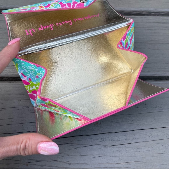 Lilly Pulitzer Collapsible Sunglass Spot Ya Case It’s Always Sunny Somewhere